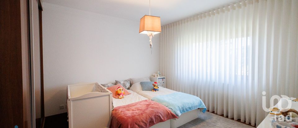 Maison T3 à São Pedro da Torre de 364 m²