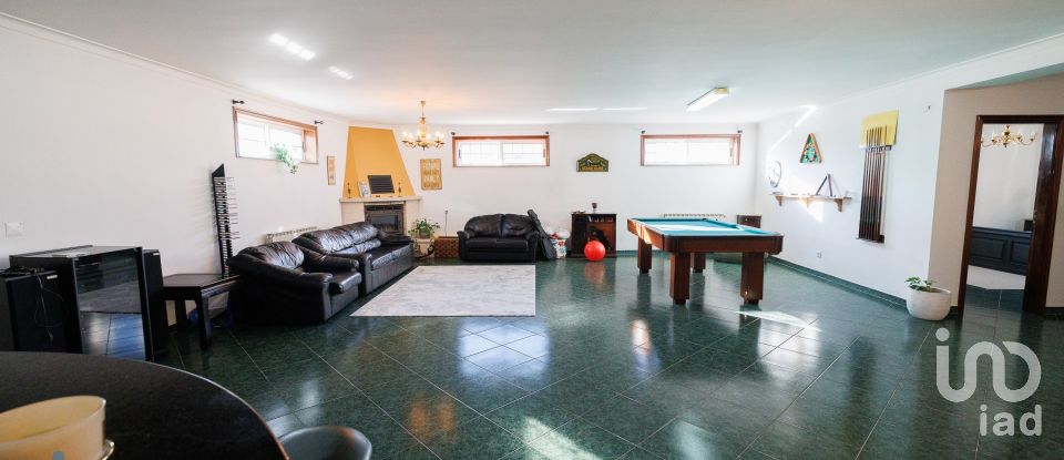 Maison T3 à São Pedro da Torre de 364 m²