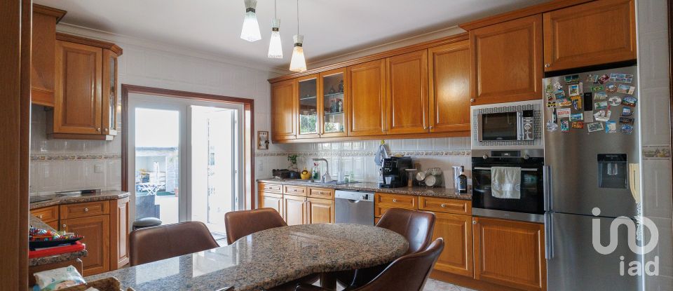 Maison T3 à São Pedro da Torre de 364 m²