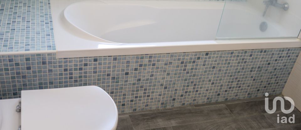 House T3 in Coruche, Fajarda e Erra of 132 m²