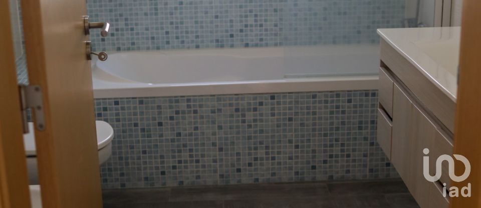 House T3 in Coruche, Fajarda e Erra of 132 m²