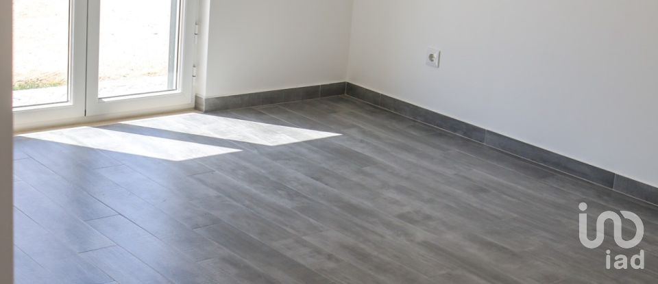 House T3 in Coruche, Fajarda e Erra of 132 m²