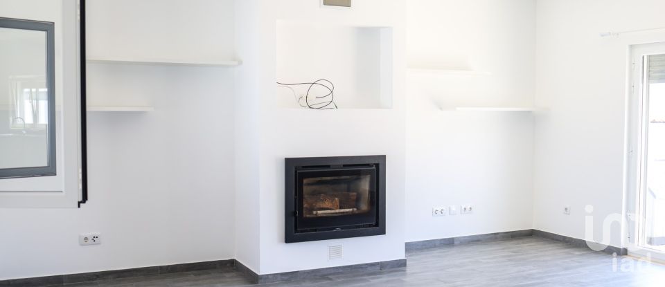 House T3 in Coruche, Fajarda e Erra of 132 m²