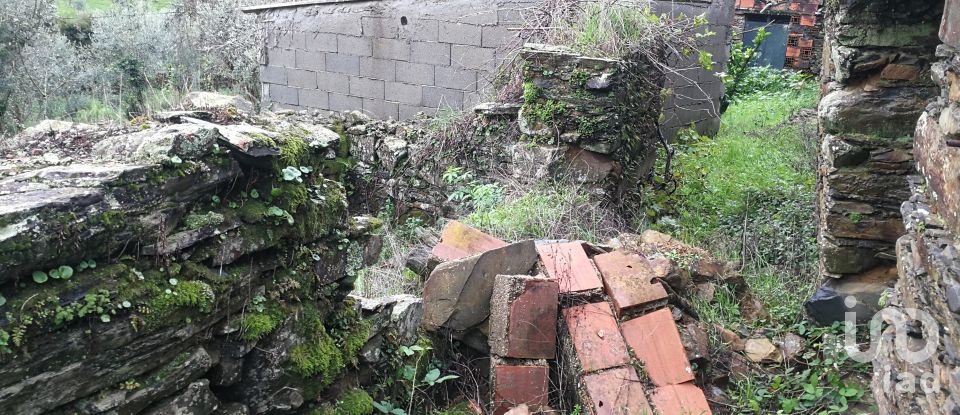 Maison T0 à Alvares de 130 m²