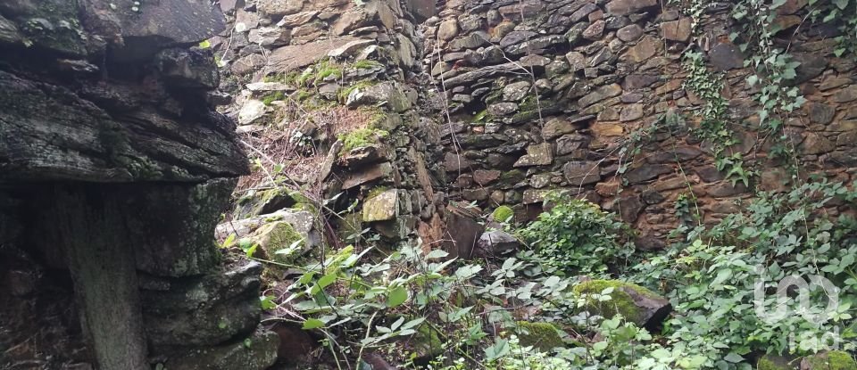 Maison T0 à Alvares de 130 m²