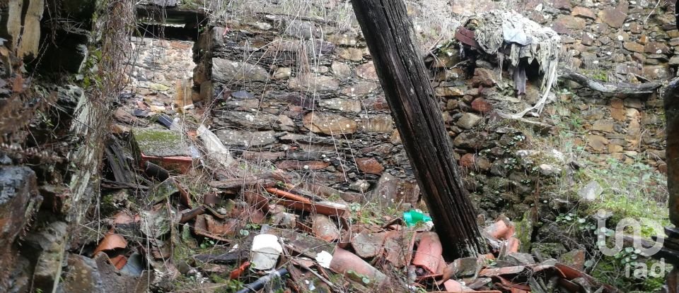 Maison T0 à Alvares de 130 m²