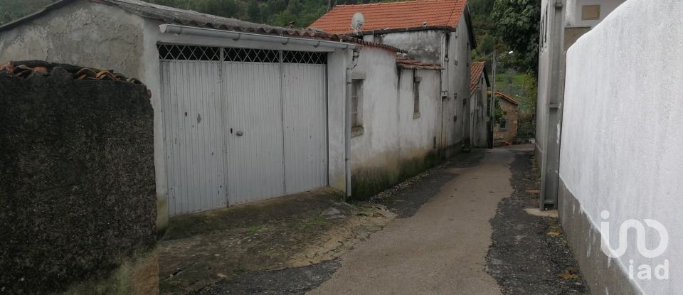 Maison T0 à Alvares de 130 m²