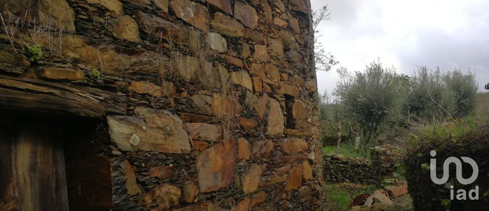 Maison T0 à Alvares de 130 m²