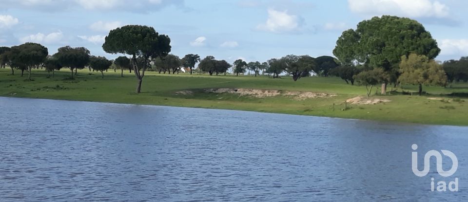 Terreno urbano em Poceirão e Marateca de 76 138 m²
