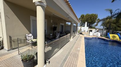 Maison T4 à Almancil de 245 m²