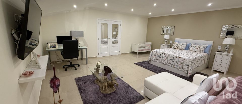 Maison T4 à Almancil de 245 m²