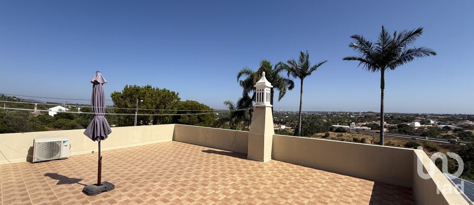 Maison T4 à Almancil de 245 m²