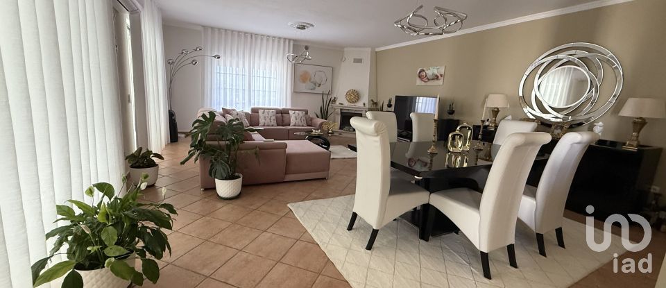 Maison T4 à Almancil de 245 m²