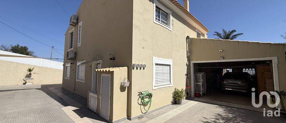 Maison T4 à Almancil de 245 m²