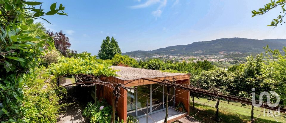 House T5 in Santo Tirso, Couto (Santa Cristina e São Miguel) e Burgães of 323 m²