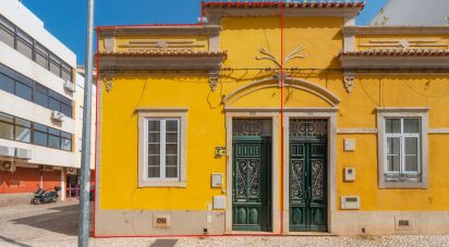 Maison T3 à Faro (Sé e São Pedro) de 129 m²