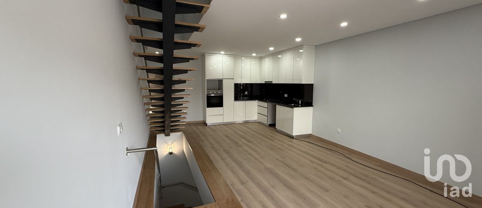 Appartement T3 à Poiares e Canelas de 140 m²