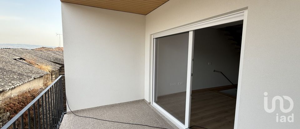 Appartement T3 à Poiares e Canelas de 140 m²