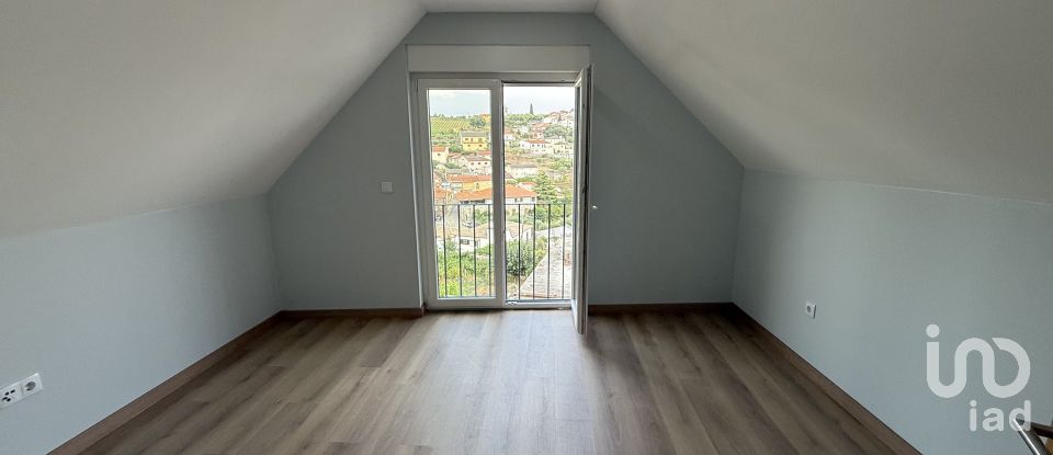 Appartement T3 à Poiares e Canelas de 140 m²