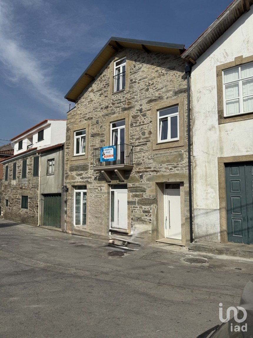 Apartamento T2 em Poiares e Canelas de 130 m²