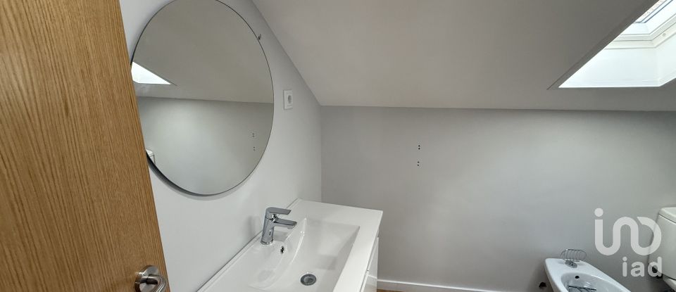 Apartamento T2 em Poiares e Canelas de 130 m²