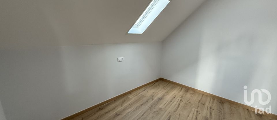 Apartamento T2 em Poiares e Canelas de 130 m²