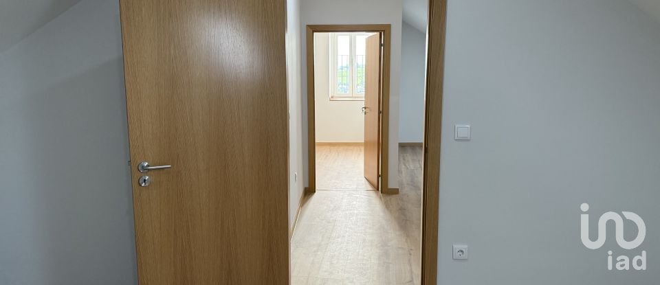 Apartamento T2 em Poiares e Canelas de 130 m²