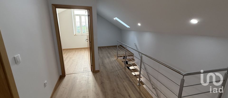 Apartamento T2 em Poiares e Canelas de 130 m²