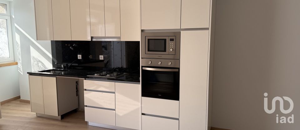 Apartamento T1 em Poiares e Canelas de 60 m²