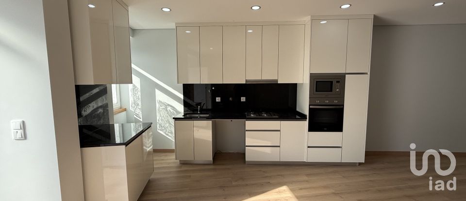 Apartamento T1 em Poiares e Canelas de 60 m²