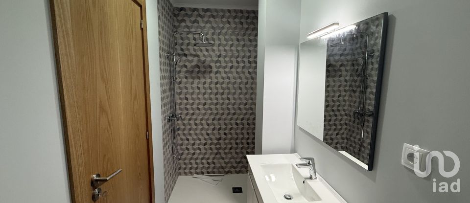 Apartamento T1 em Poiares e Canelas de 60 m²