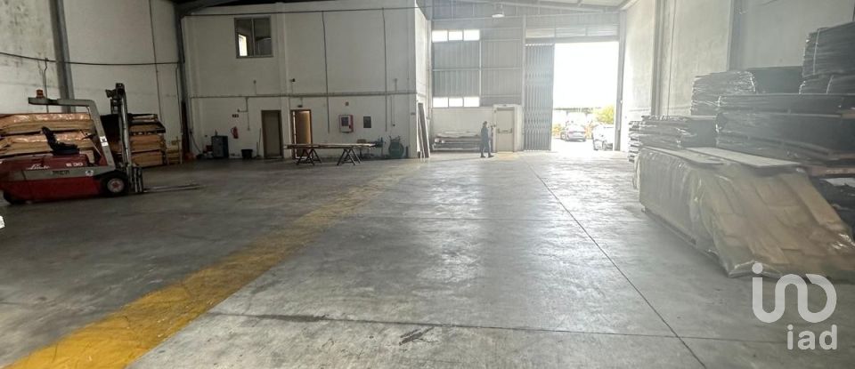 Pavillon T0 à Lordelo de 576 m²