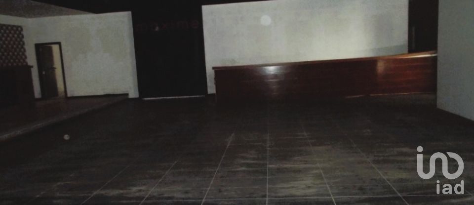 Boutique/Local commercial à Aradas de 784 m²