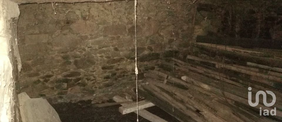 Maison T0 à Alvares de 56 m²