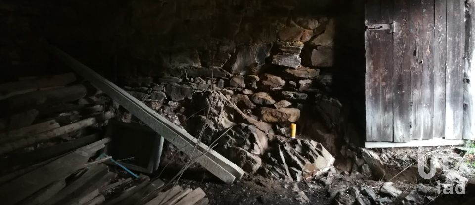 Maison T0 à Alvares de 56 m²