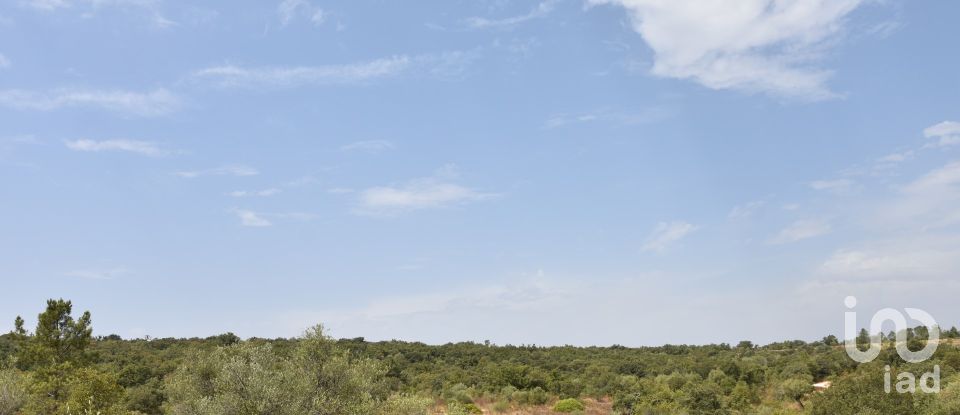 Terrain à Areias e Pias de 1 600 m²