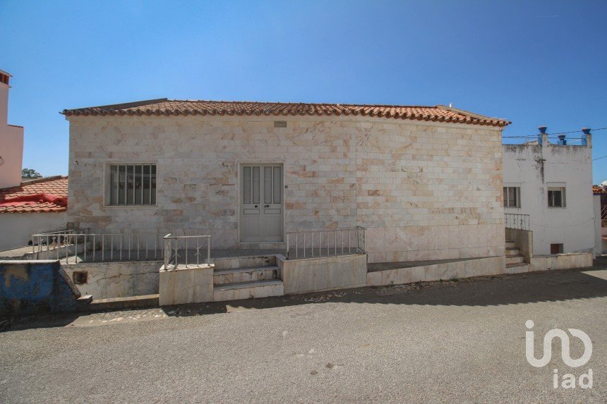 House T5 in Rio de Moinhos of 209 m²