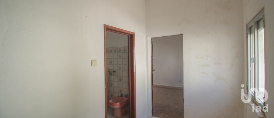 House T5 in Rio de Moinhos of 209 m²