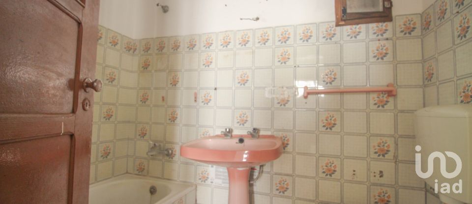 House T5 in Rio de Moinhos of 209 m²