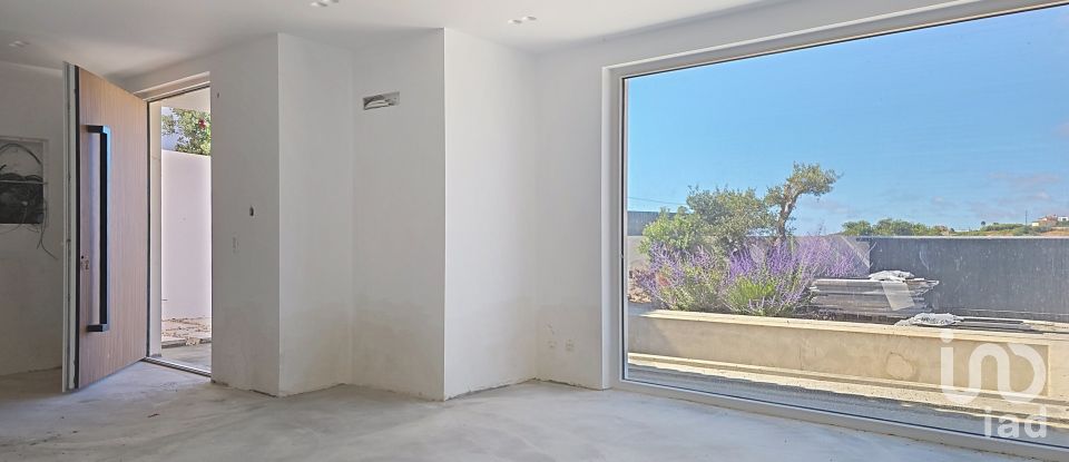 Moradia T3 em Ribamar de 205 m²