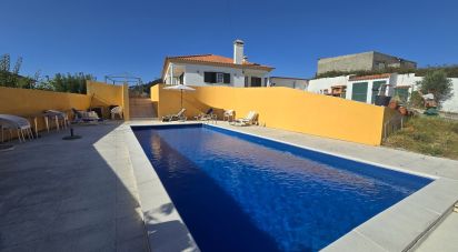 Maison T3 à Azueira e Sobral da Abelheira de 175 m²