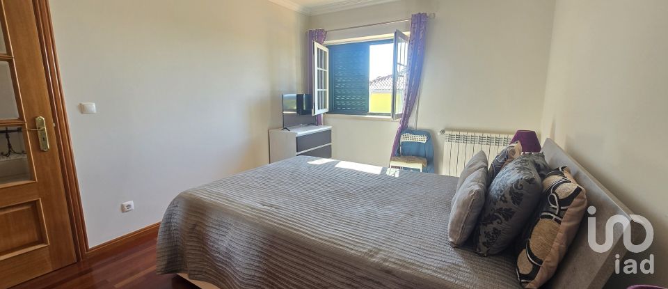 Maison T3 à Azueira e Sobral da Abelheira de 175 m²