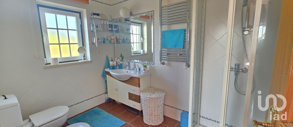 Maison T3 à Azueira e Sobral da Abelheira de 175 m²