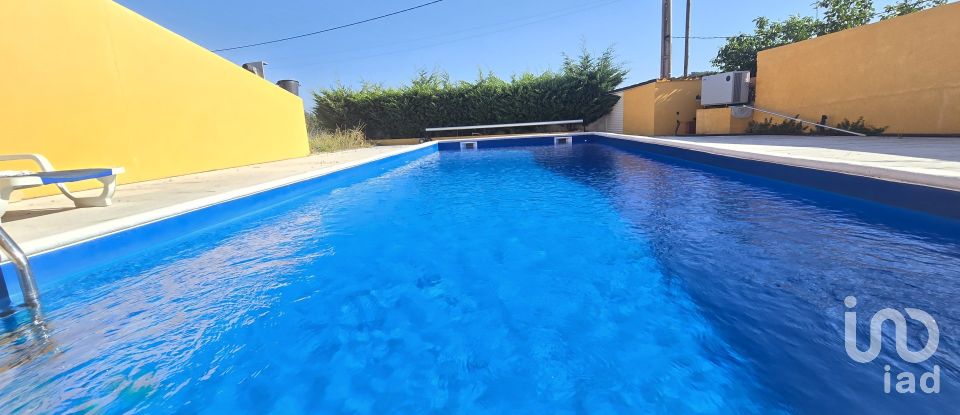 Maison T3 à Azueira e Sobral da Abelheira de 175 m²