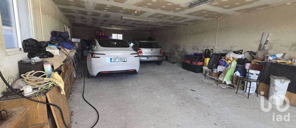 Maison T3 à Azueira e Sobral da Abelheira de 175 m²