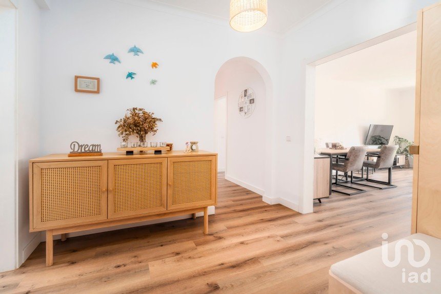 Apartamento T3 em Quelfes de 136 m²