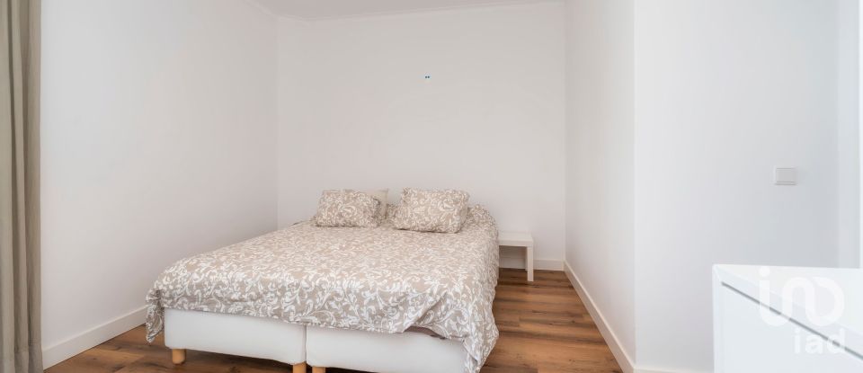 Apartamento T3 em Quelfes de 136 m²