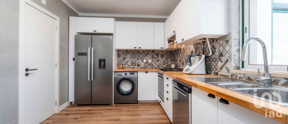 Apartamento T3 em Quelfes de 136 m²