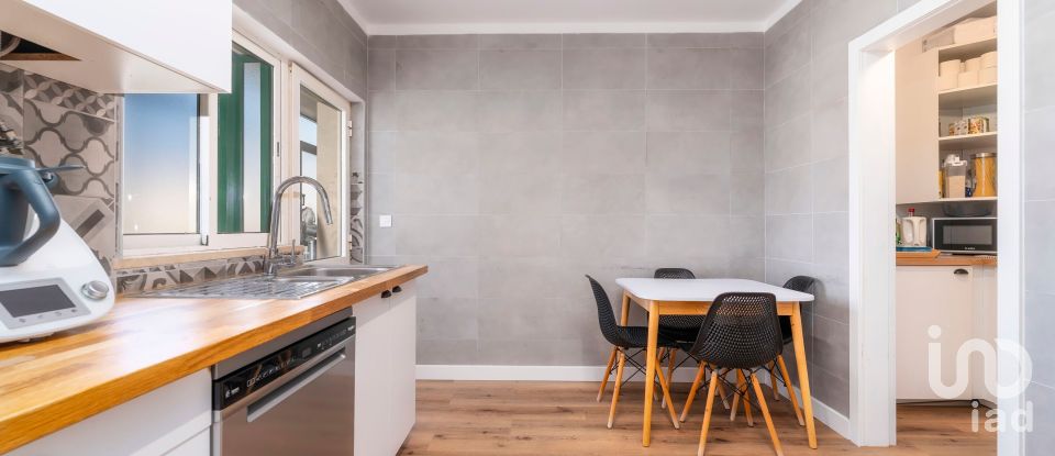 Apartamento T3 em Quelfes de 136 m²