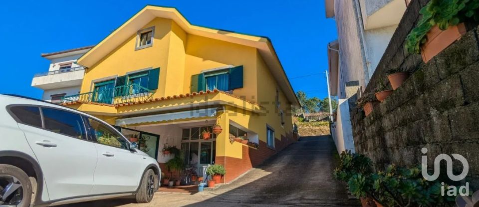 Maison T4 à Foz do Sousa e Covelo de 238 m²